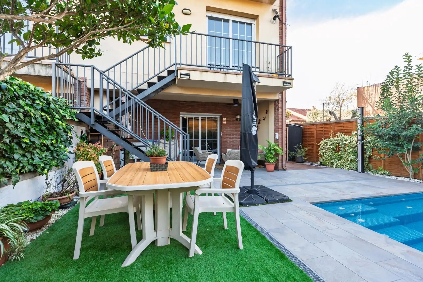 Terraza de Casa adosada en venta en Parets del Vallès con Aire acondicionado, Calefacción y Trastero