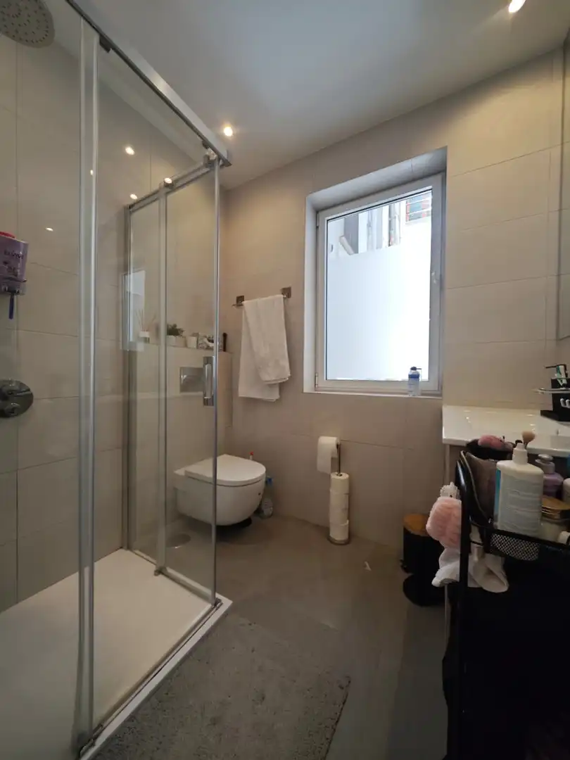 Bathroom of Flat for sale in Madrid  with Air Conditioner, Heating and Furnished
