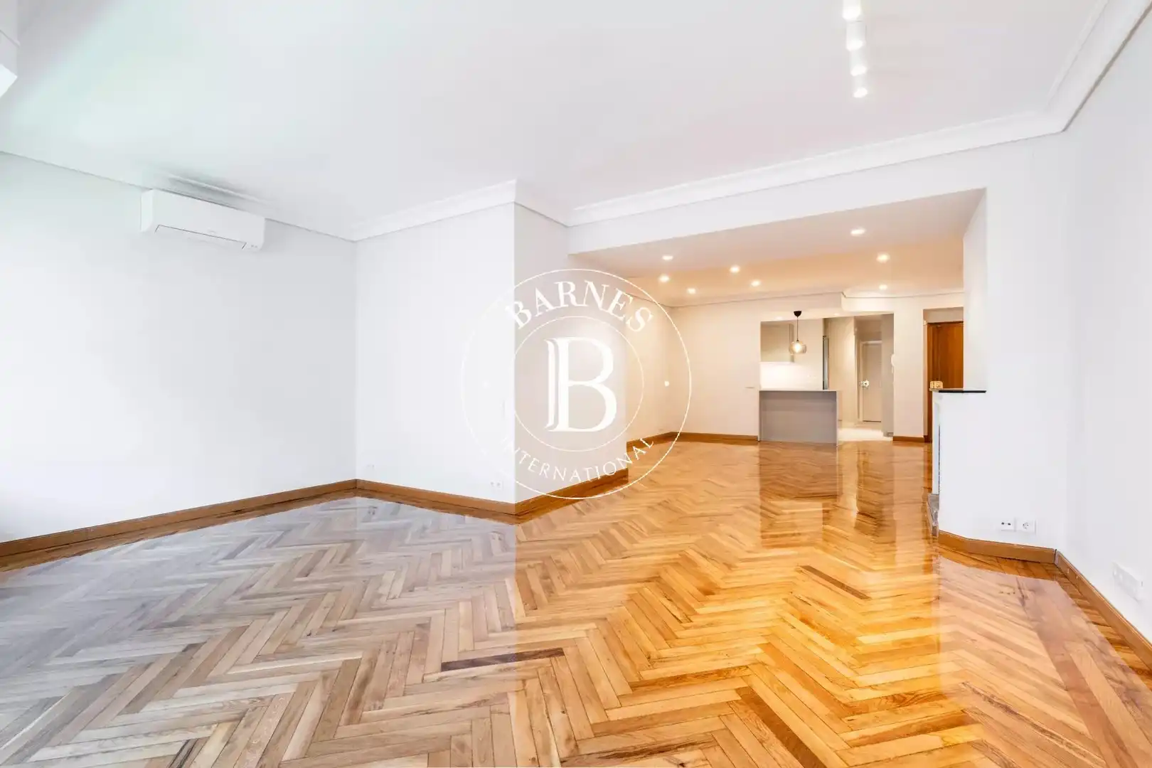 Flat for rent in Madrid  with Air Conditioner, Heating and Terrace