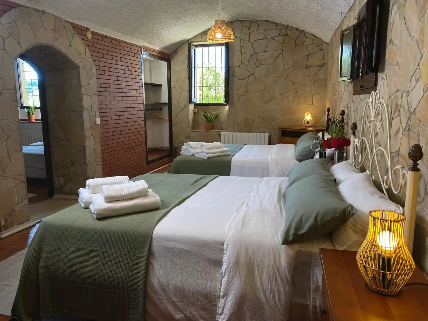 Habitación de Finca rústica en venta en Pineda de Mar con Calefacción, Jardín privado y Terraza