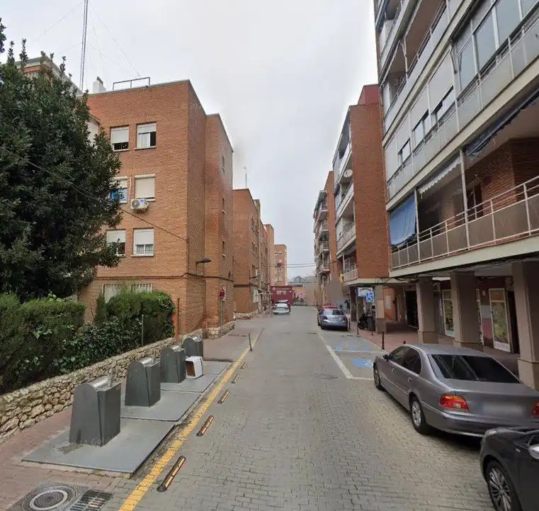 Vista exterior de Piso en venta en Alcalá de Henares con Calefacción y Terraza