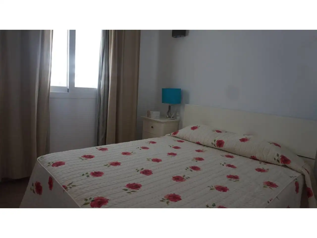 Apartamento con piscina en alquiler en Puerto Marina, imagen 17