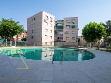 Piso con piscina en venta en Ensanche