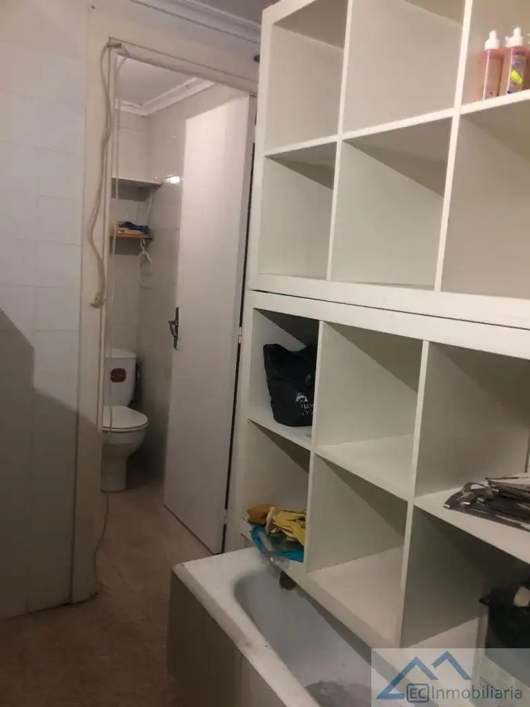 Baño de Local de alquiler en Santander