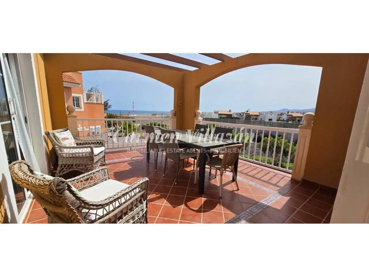 Terraza de Apartamento en venta en Antigua con Amueblado, Balcón y Piscina comunitaria