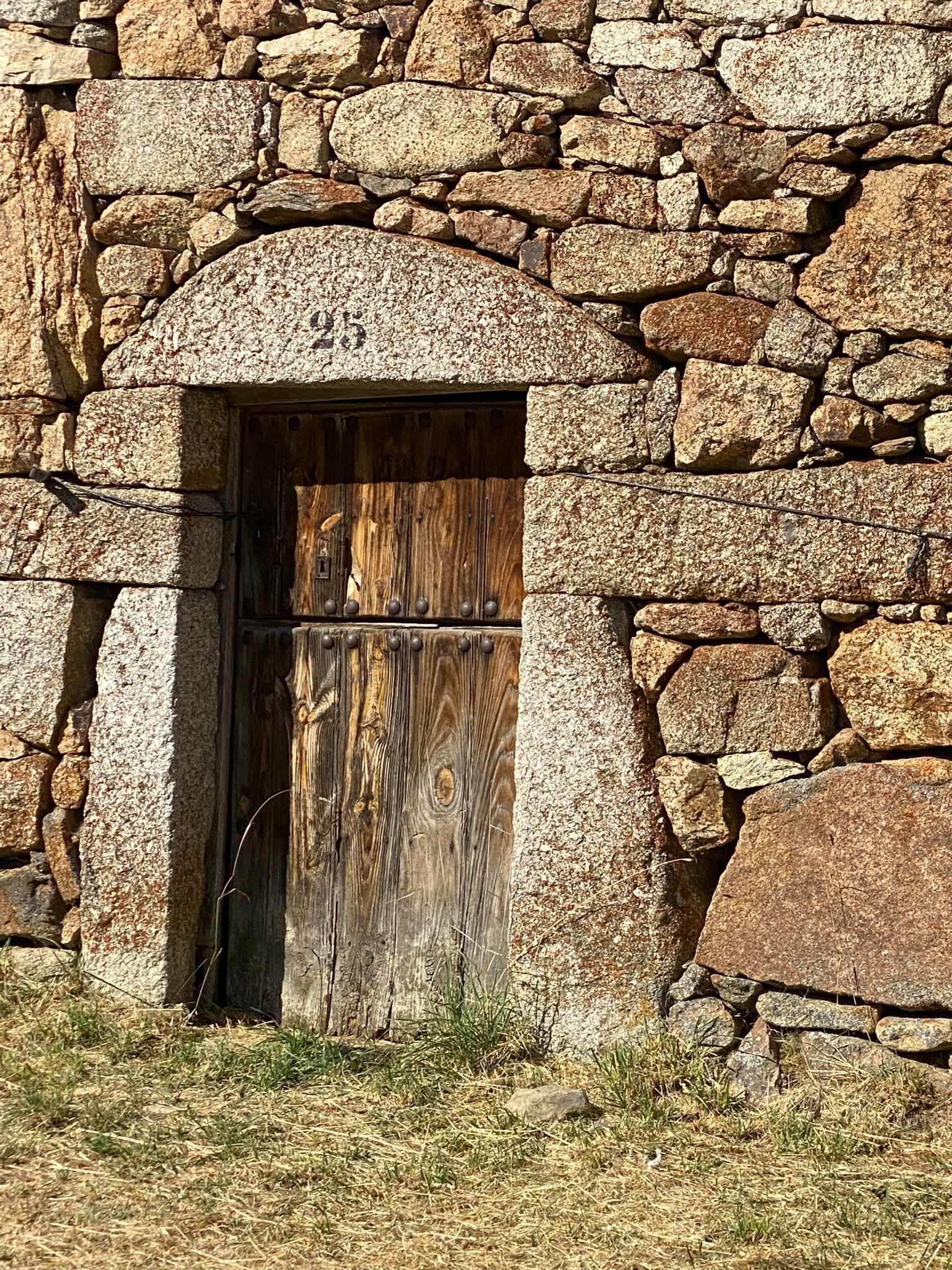 Vista exterior de Finca rústica en venda en San Martín de la Vega del Alberche amb Jardí privat