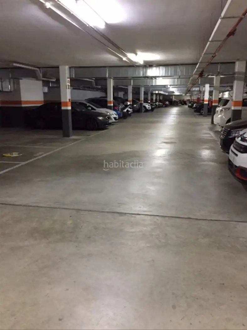 Einzelparkplatz zur Miete in Carrer de Llull 180, imagen 4