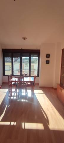 Piso en Alquiler en Calle Real, 123 en Mengíbar