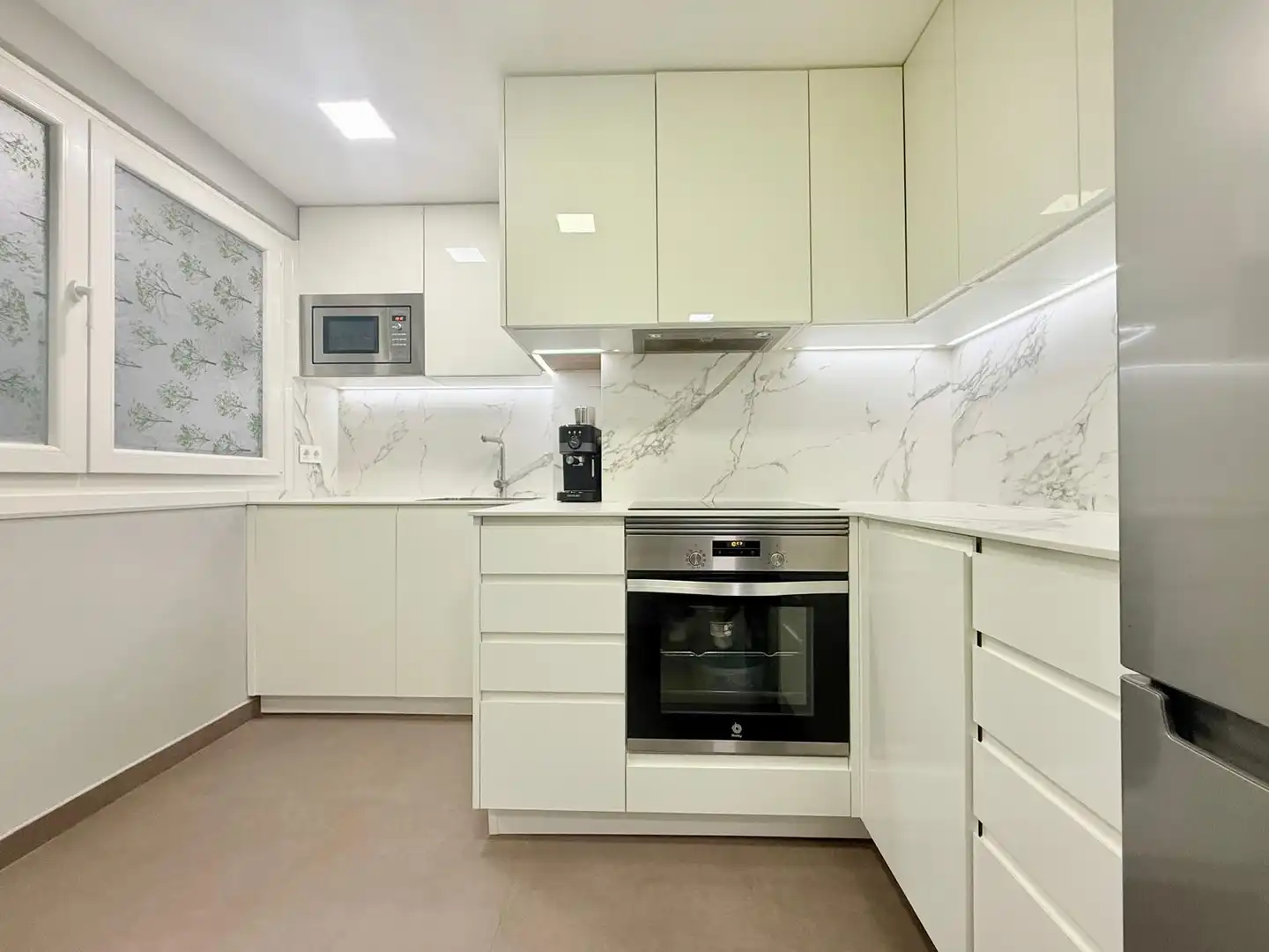 Cocina de Piso en venta en Vigo  con Calefacción, Trastero y Amueblado