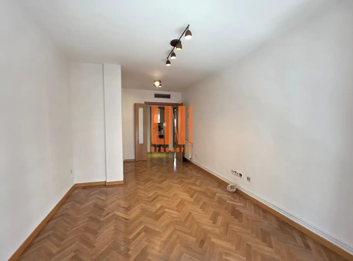 Flat for rent in Madrid  with Air Conditioner, Heating and Parquet flooring