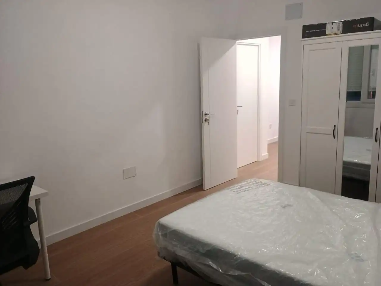 Bedroom of Flat for share in Ourense Capital   with Heating, Furnished and Balcony