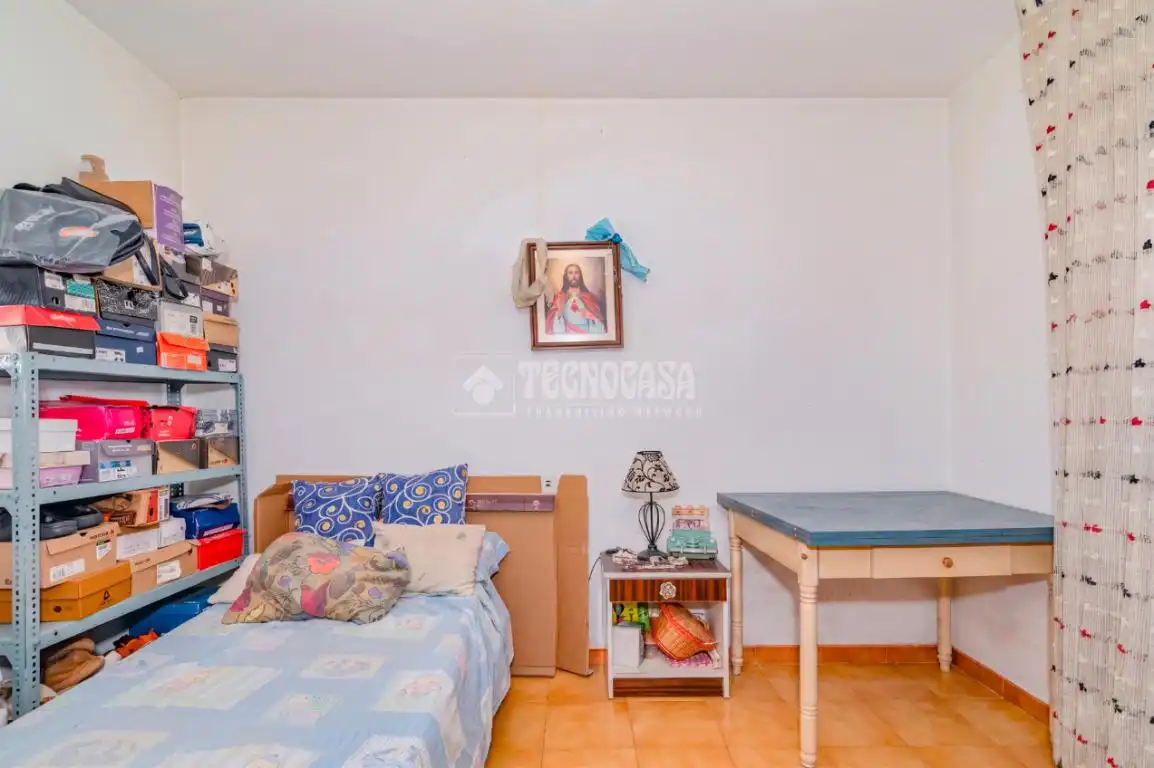 Habitación de Piso en venta en Loja con Aire acondicionado, Amueblado y Balcón