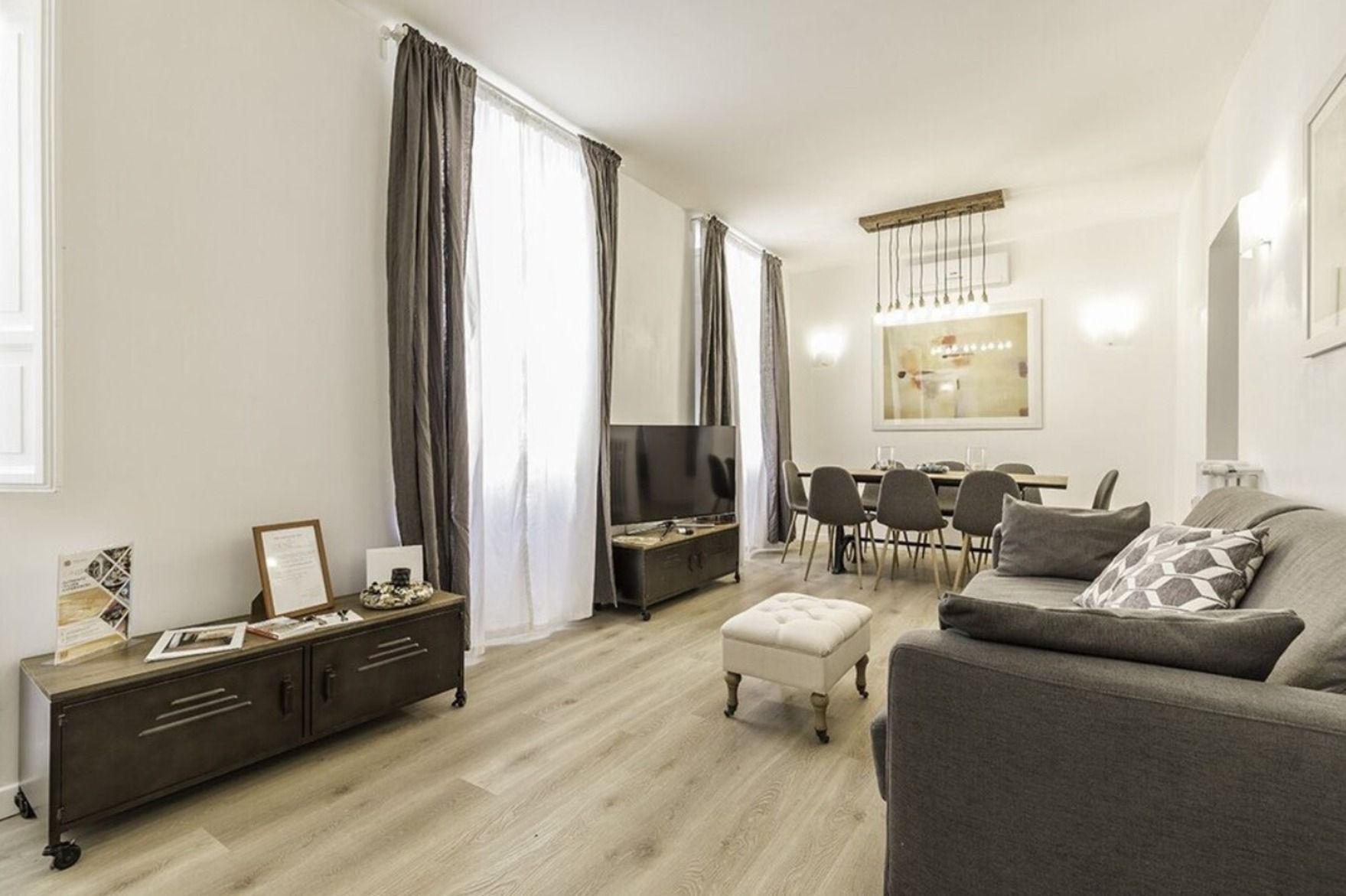 Living room of Flat to rent in Vilanova i la Geltrú  with Air Conditioner, Furnished and TV
