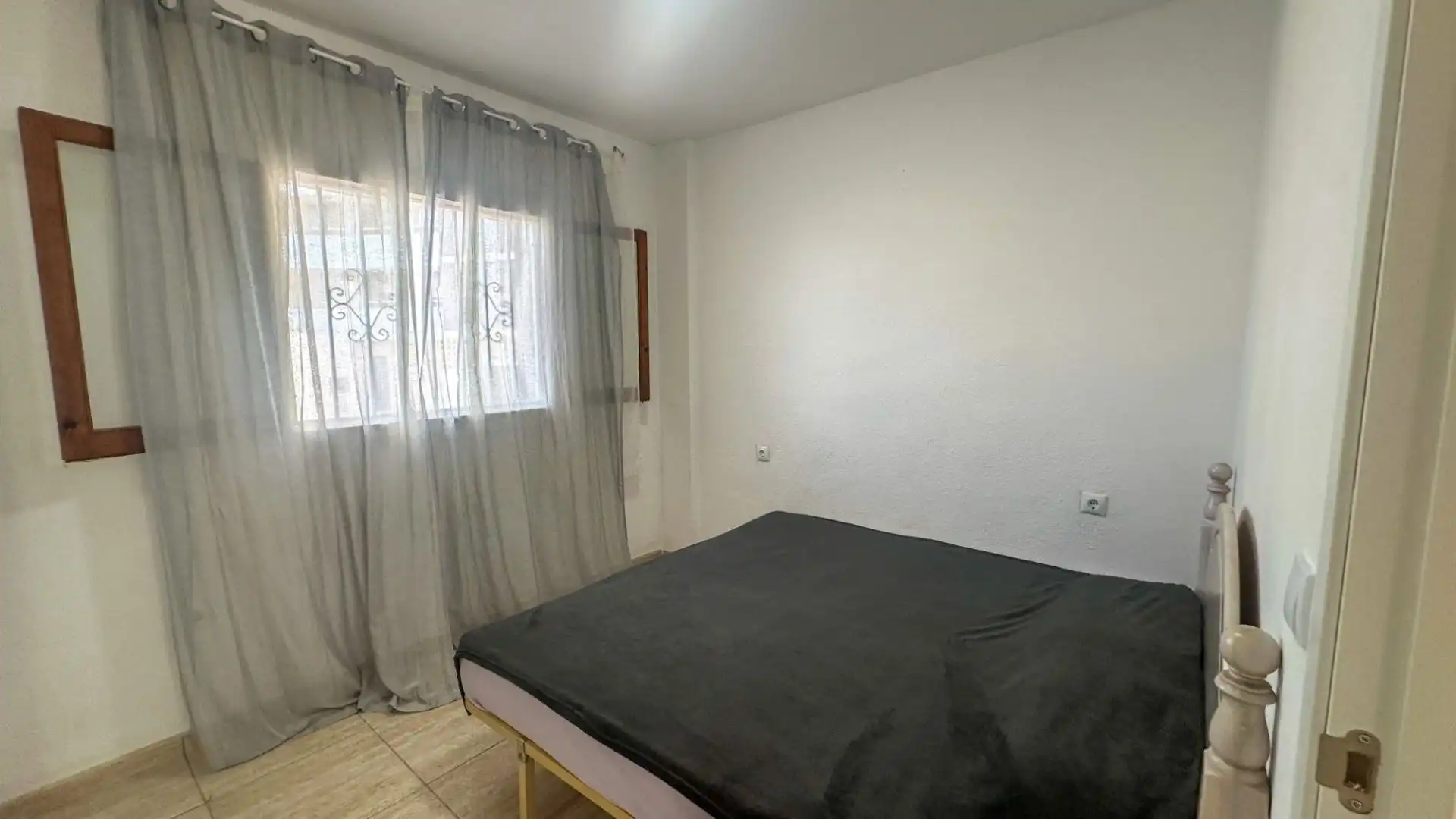 Dormitori de Apartament en venda en Orihuela Costa