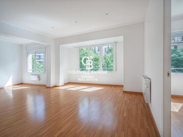 Flat with lift for sale in Carrer VILLARROEL