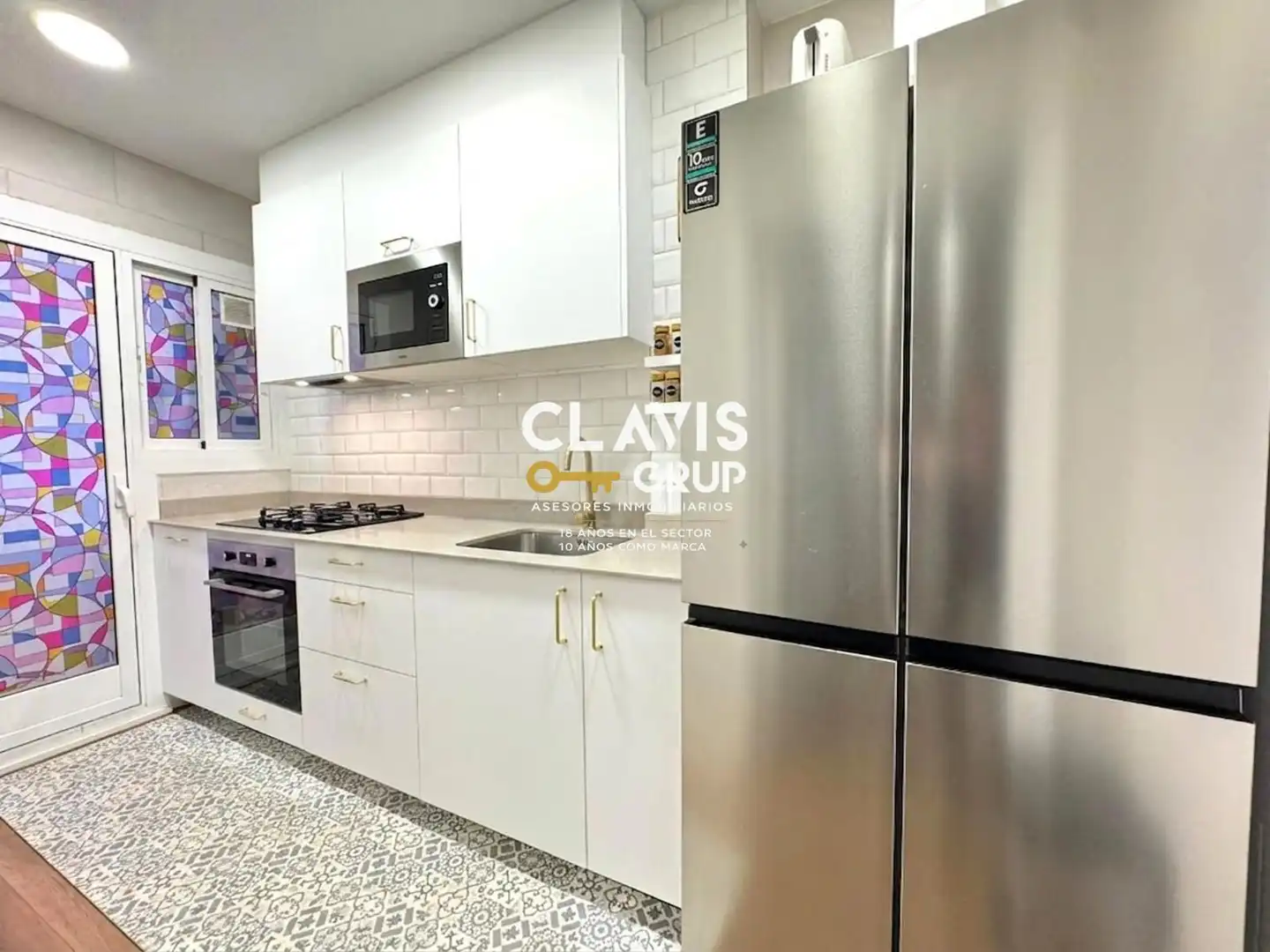 Cuina de Pis en venda en Barcelona amb Aire condicionat, Calefacció i Forn
