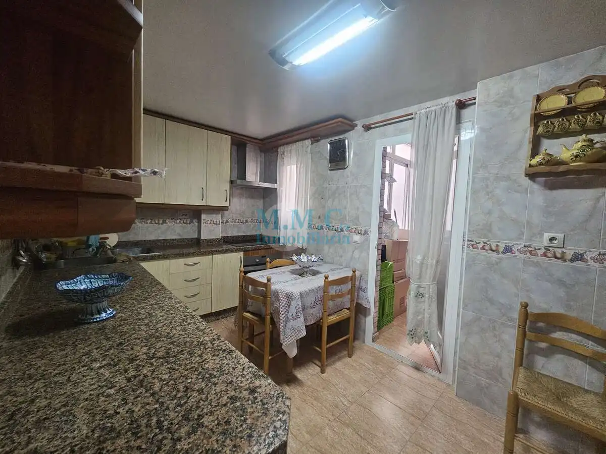 Kitchen of Flat for sale in Roquetas de Mar  with Air Conditioner, Terrace and Furnished