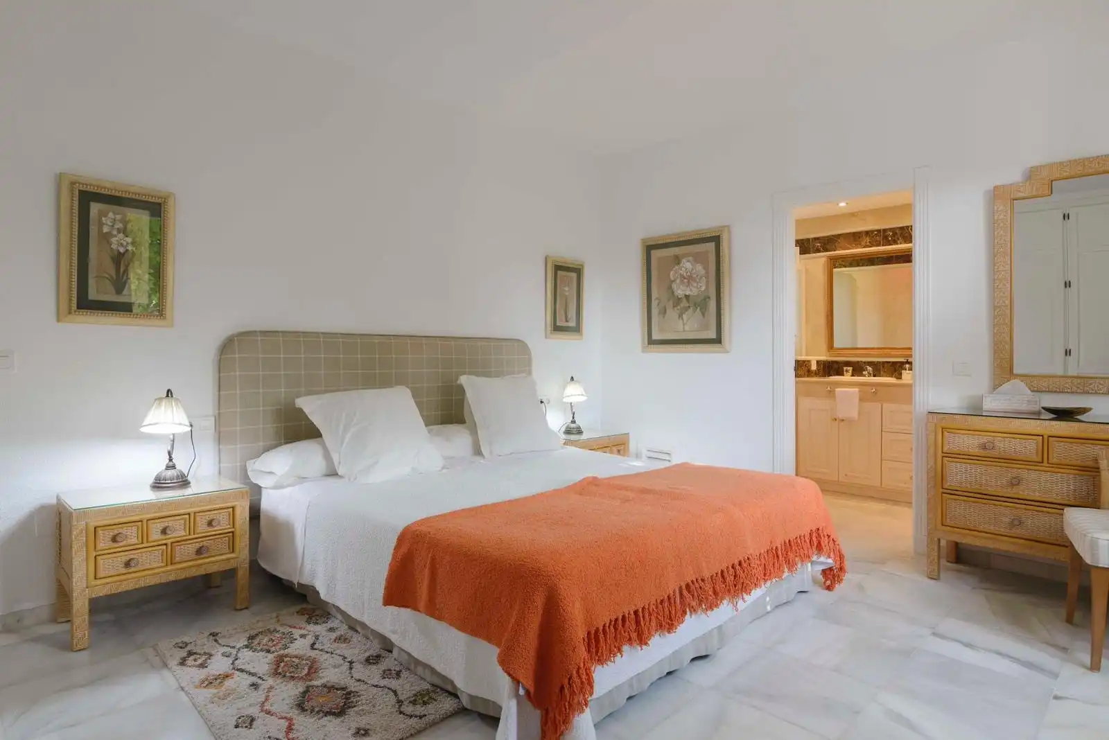 Dormitori de Casa o xalet de lloguer en Marbella amb Jardí privat, Terrassa i Piscina