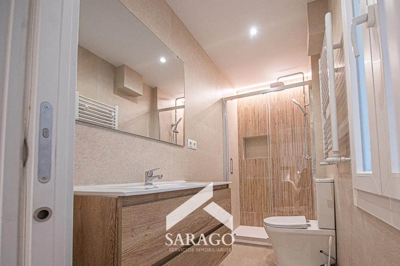 Baño de Piso de alquiler en Madrid con Aire acondicionado, Calefacción y Amueblado