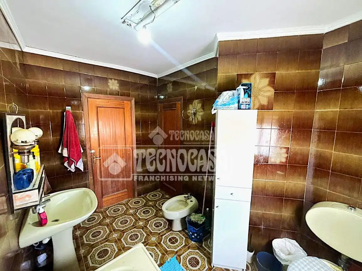 Bany de Pis en venda en Honrubia amb Terrassa i Balcó