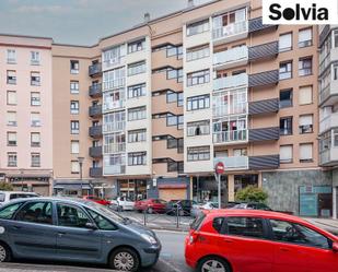 Vista exterior de Pis en venda en Irun  amb Calefacció i Balcó