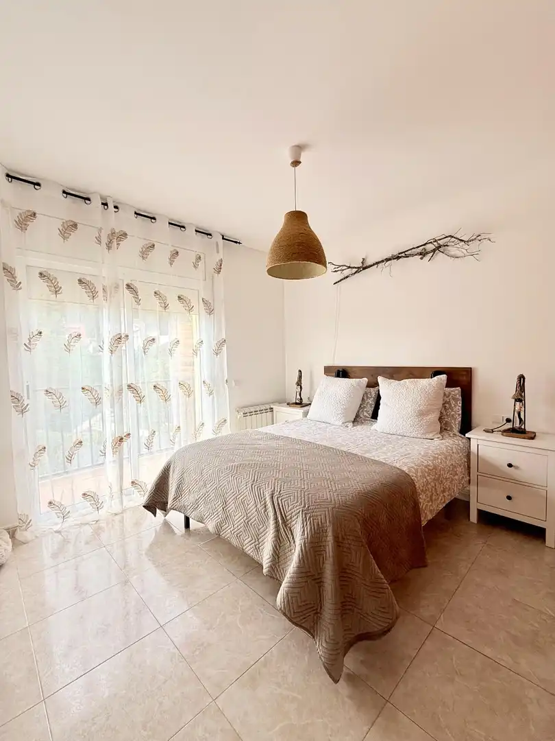 Habitación de Casa adosada en venta en Calafell con Calefacción, Jardín privado y Terraza