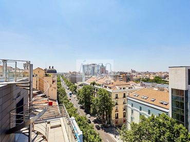 Àtic amb ascensor en venda a Barrio de Salamanca