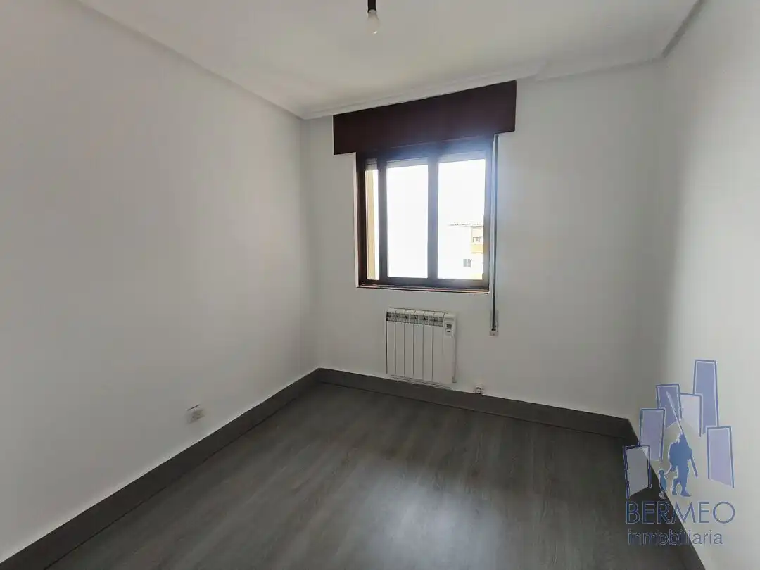 Habitación de Piso en venta en Bermeo con Calefacción, Trastero y Balcón