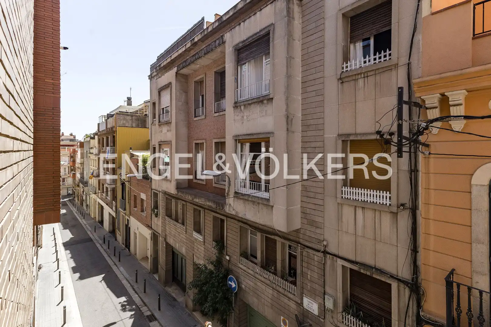 Vista exterior de Piso en venta en Barcelona con Calefacción y Amueblado