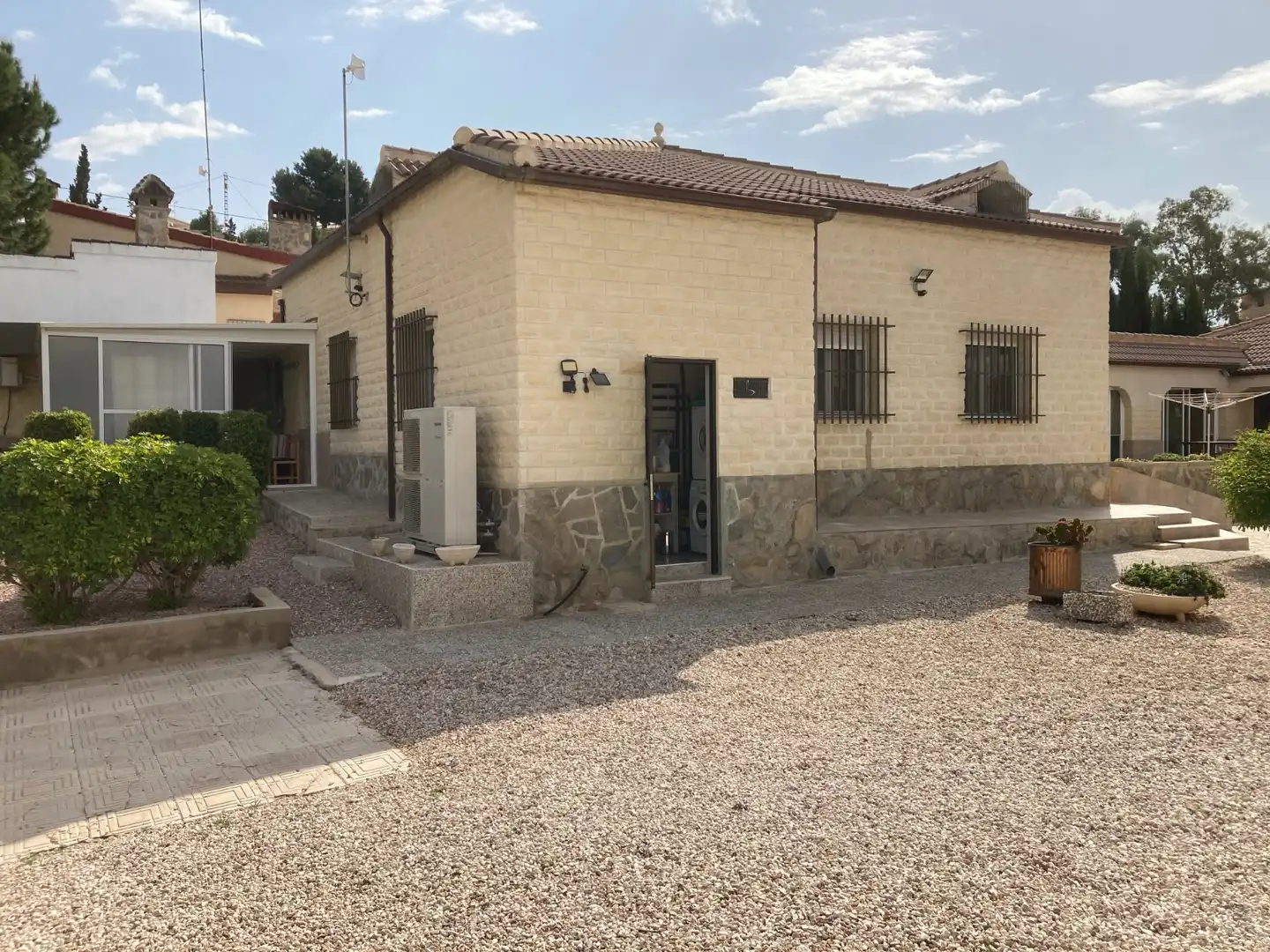 Vista exterior de Finca rústica en venta en Aspe con Aire acondicionado, Calefacción y Jardín privado