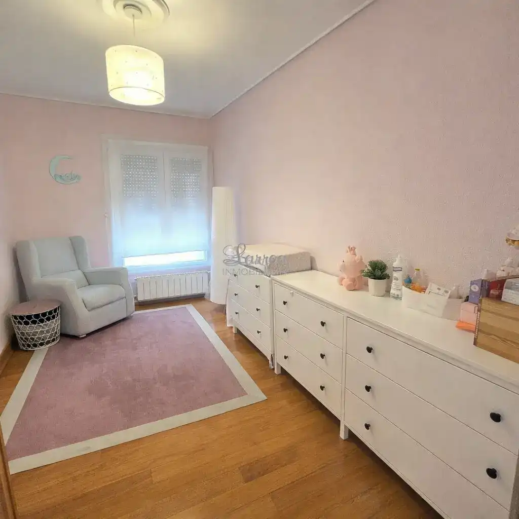 Habitación de Piso en venta en Amorebieta-Etxano con Calefacción, Terraza y Trastero