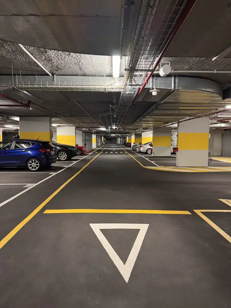 Parkplatz von Wohnung zum Verkauf in Oviedo 