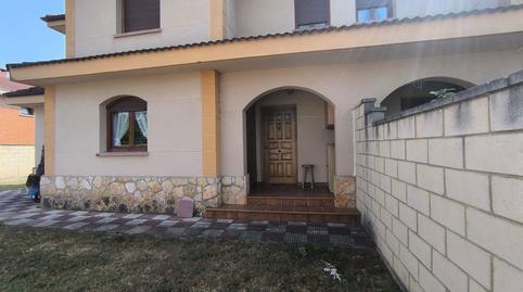 Foto 3 de Casa adosada en venda a Урбанисасьон Лас Кампас, Medina de Pomar, Burgos