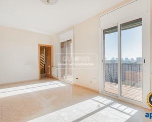 Living room of Flat for sale in  Barcelona Capital  with Air Conditioner, Heating and Terrace