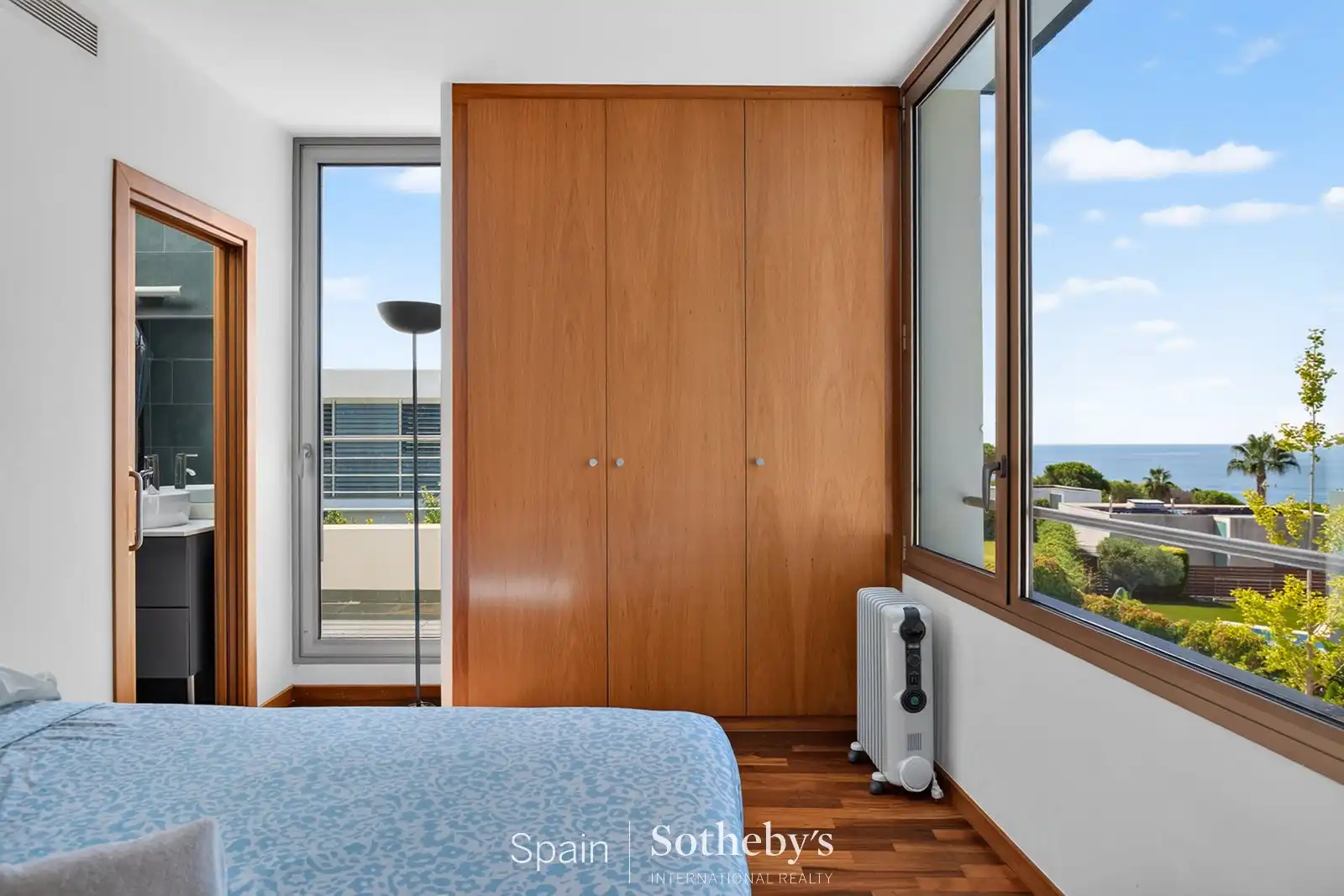 Dormitori de Casa o xalet en venda en Arenys de Mar amb Aire condicionat, Calefacció i Jardí privat