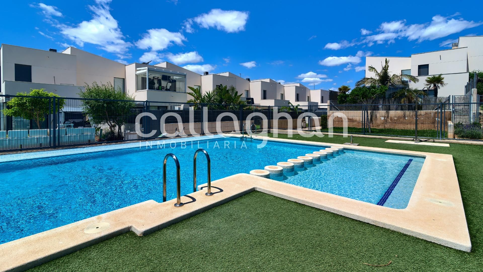 Swimming pool of Single-family semi-detached for sale in San Antonio de Benagéber  with Air Conditioner, Heating and Private garden