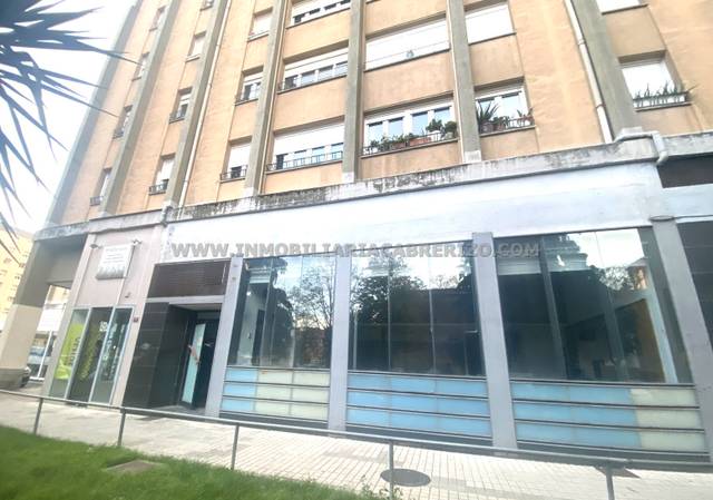 Local comercial en Venta en Calle de San Esteban en Barañáin / Barañain