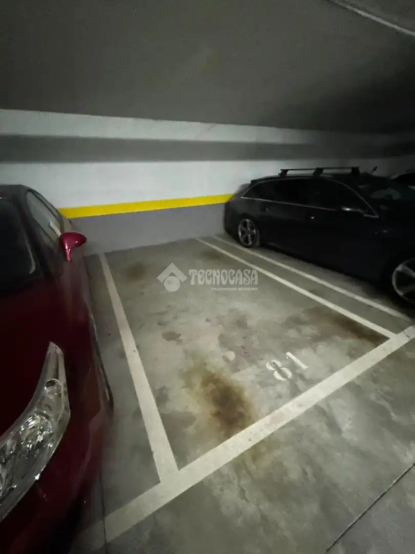 Parking of Flat for sale in Madrid  with Air Conditioner, Heating and Storage room