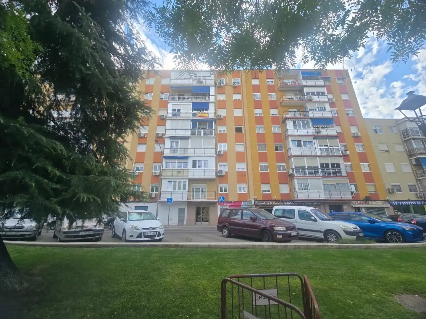 Vista exterior de Apartament en venda en Móstoles