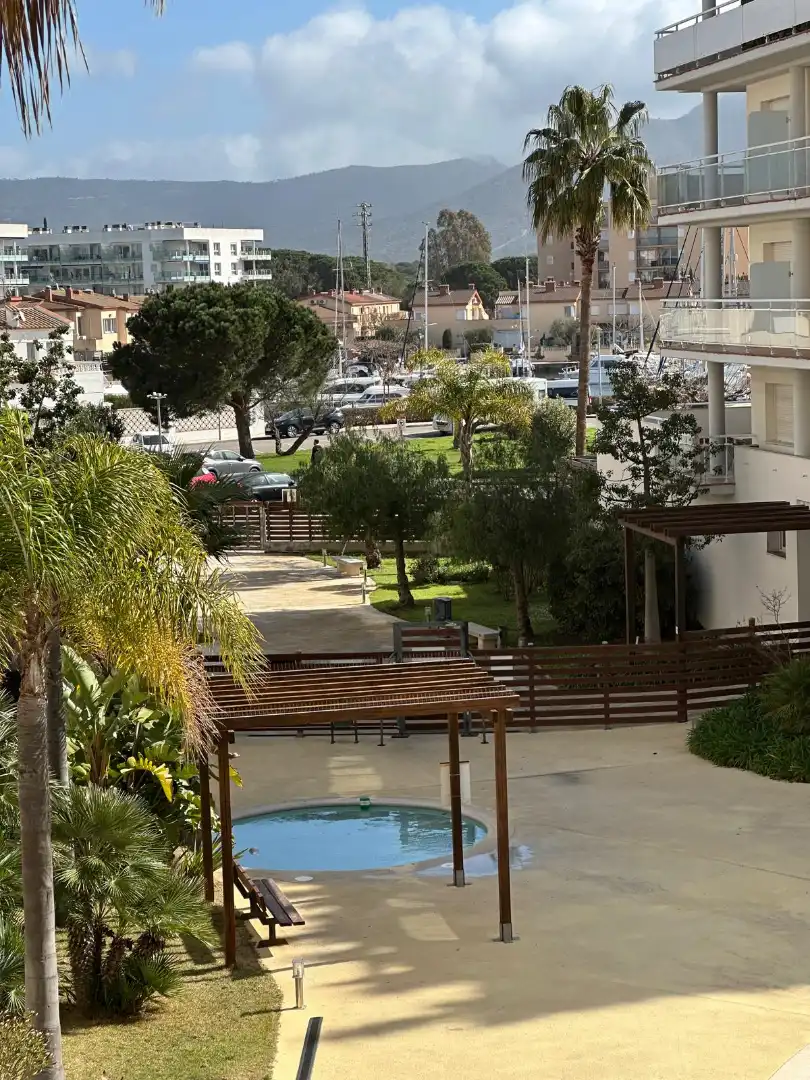 Terraza de Apartamento en venta en Roses con Terraza, Amueblado y Horno