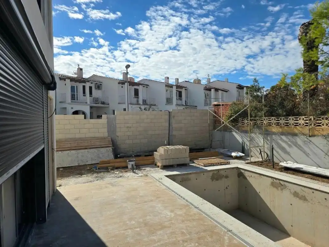 Detached house with pool for sale in Calle Capellá, 21, imagen 13