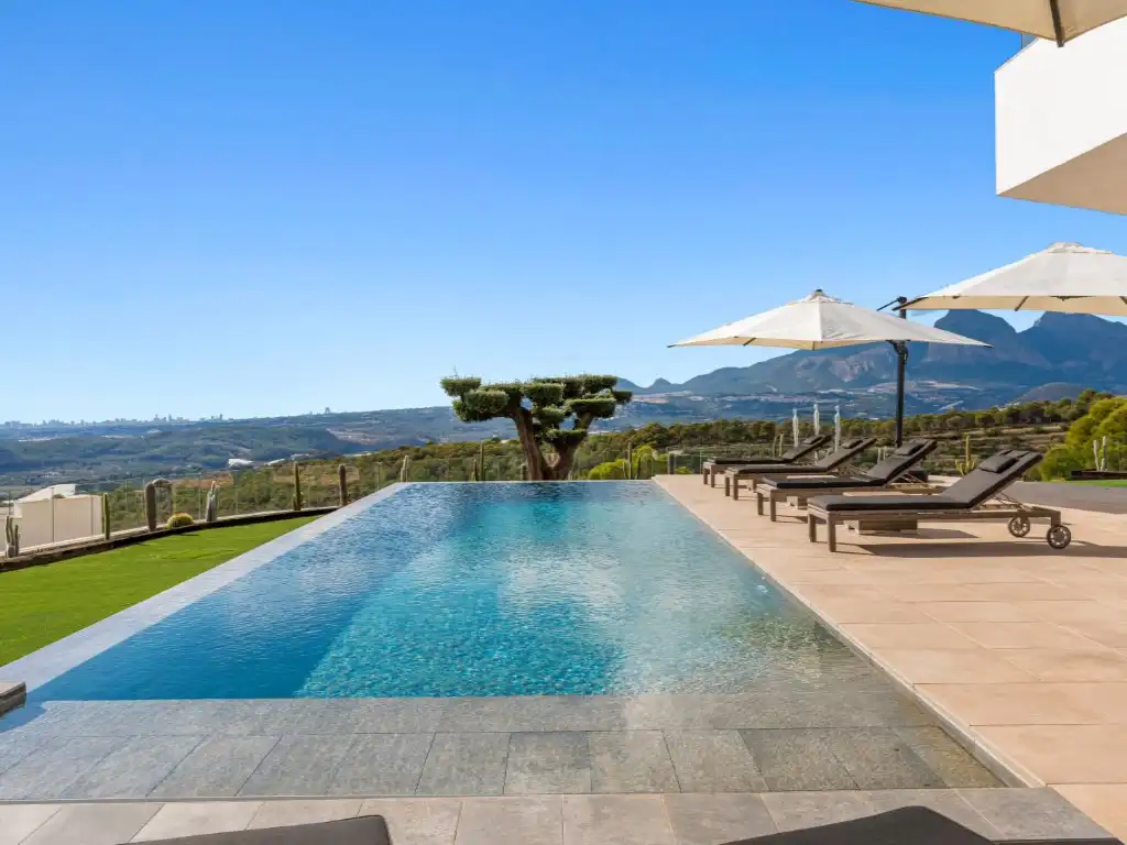 Piscina de Casa o chalet en venta en Altea con Aire acondicionado, Calefacción y Jardín privado