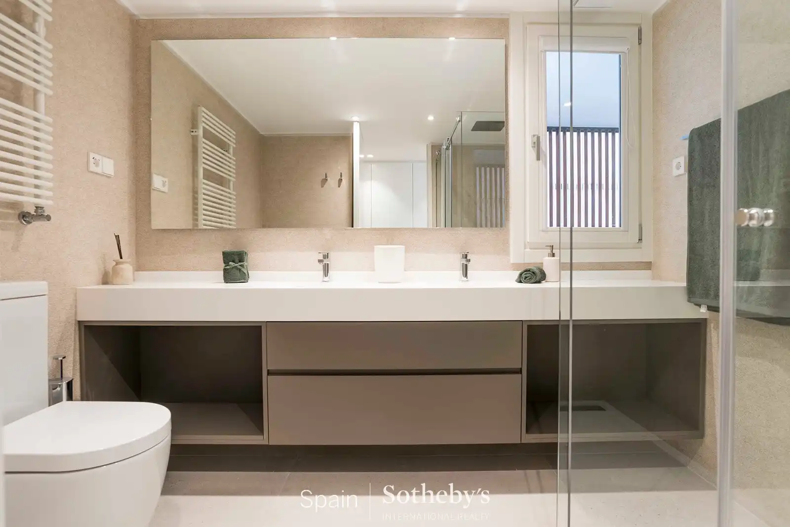 Baño de Apartamento en venta en Madrid con Aire acondicionado, Calefacción y Terraza