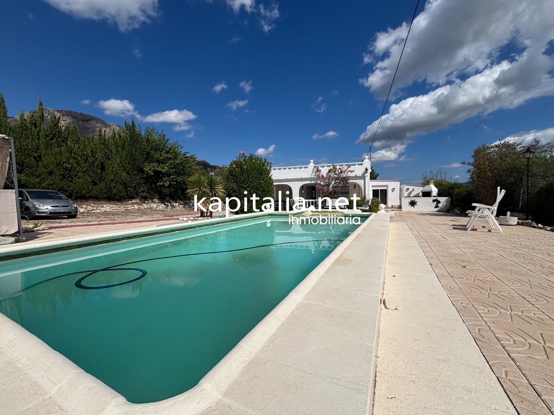 House or chalet for sale in Gaianes  with Air Conditioner, Private garden and Storage room