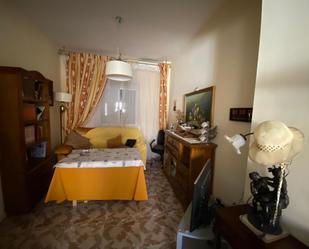 Sala d'estar de Casa adosada en venda en Churriana de la Vega amb Aire condicionat i Terrassa
