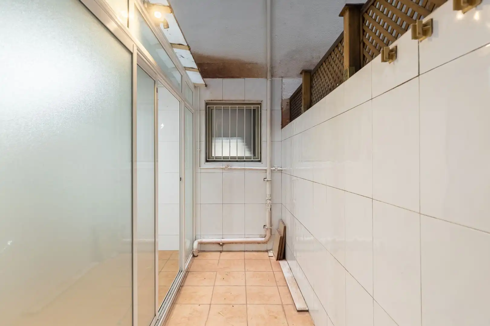 Flat for sale in Badalona  with Air Conditioner