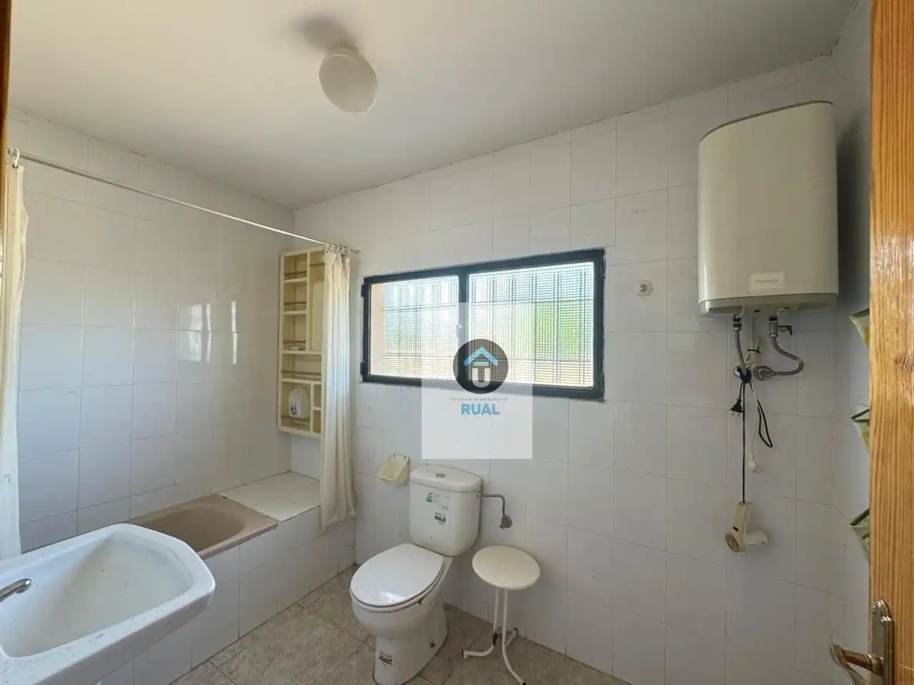 Baño de Nave industrial en venta en Malpica de Tajo