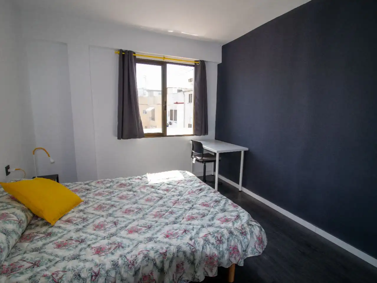 Schlafzimmer von Wohnung zur Miete in Camins al Grau
