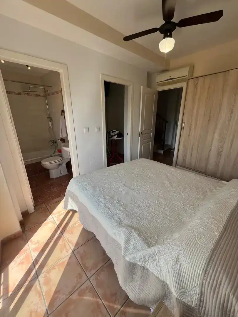Habitación de Casa adosada en venta en Salobreña con Aire acondicionado
