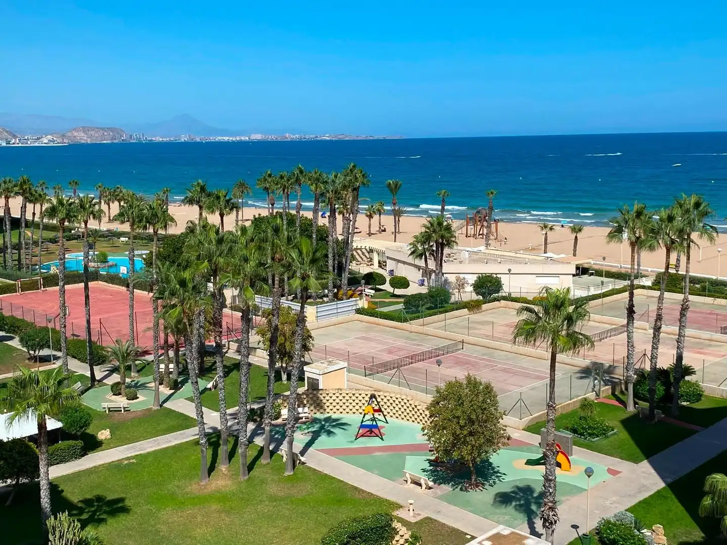 Apartament amb terrassa en venda a San Gabriel - Palmeral - Urbanova